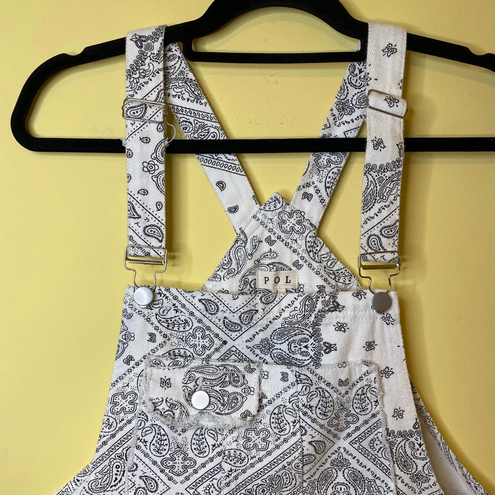 POL White and Gray Patterned Overalls - Picture 3 of 12